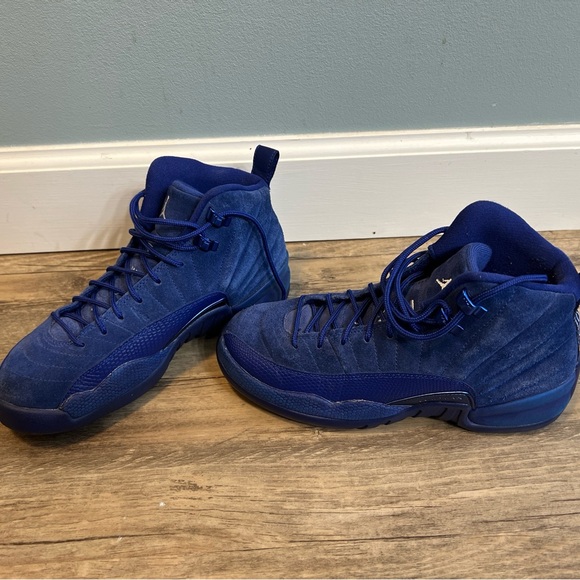 Jordan 12 Retro
Deep Royal Blue - Picture 3 of 7
